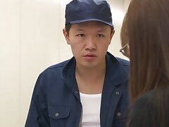 SNIS-012 Japanese Temptress Satisfies Fan With Intimate Dildo Play