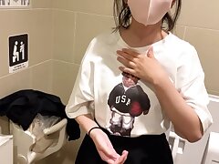 FC2-PPV-3098539 Passionate Night Wet Japanese Vagina Thrills in Bed