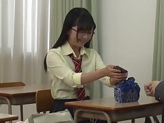 HUNTB-142 Hot Bimbo Tosses Panties Aside for Steamy Threesome Action