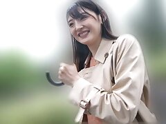 MEYD-944 Curvy Asian Beauty Giving Oral Pleasure Before Hot Indoor Sex